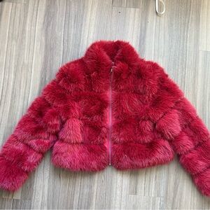 Beautiful Magenta soft zip Faux Fur Jacket 🌹